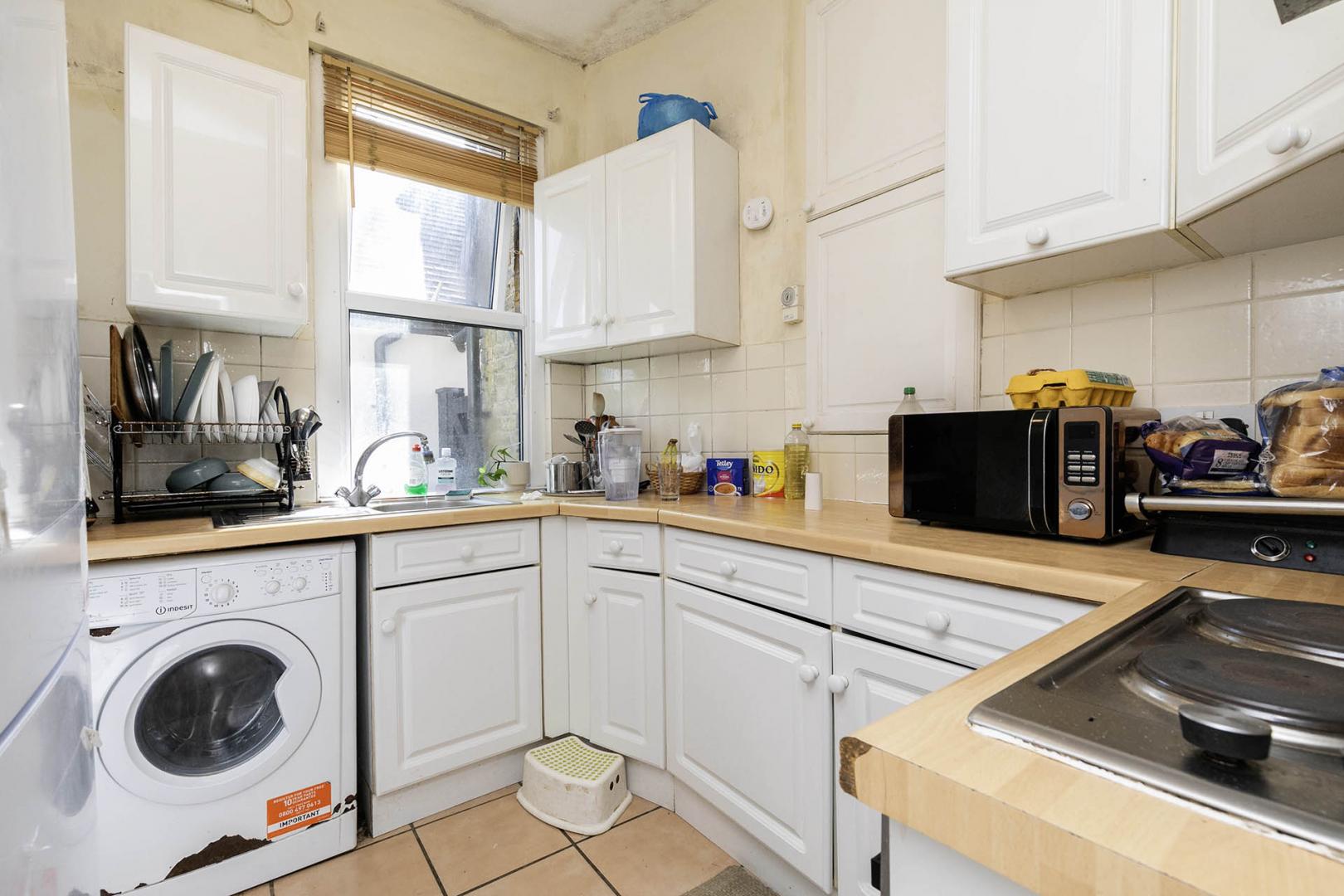 Amazing Location Headstone Road, Harrow-on-the-Hill